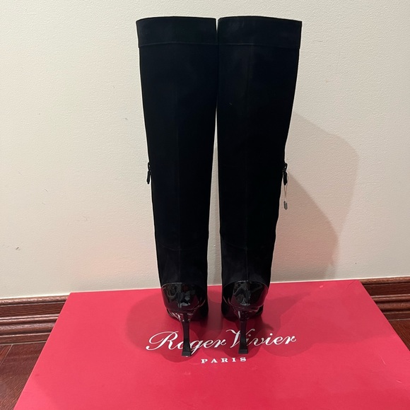 New Roger Vivier Suede Tall Boots Curved Heel Point Toe Black 36 - Picture 5 of 11